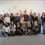 28 sept 2015. Étudiants de LEA3 en visite à l’expo Regards sur la Suisse accompagnés par Nina Kulovics